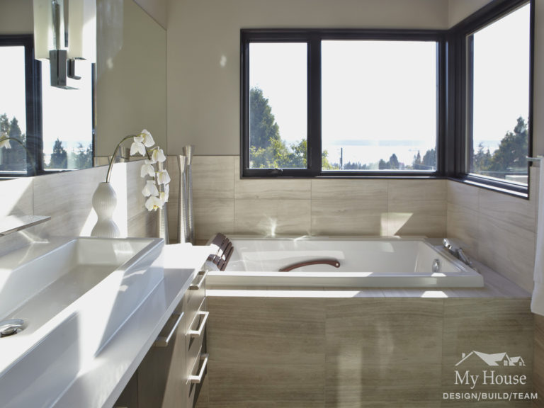 Vancouver Bathroom Renovation - Bath Contemporary