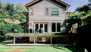 north vancouver home renovation, Astroturf in backyards, Astroturf in backyard north vancouver